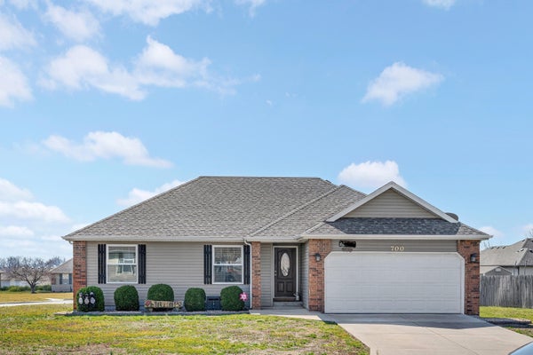 700 W OSAGE ST, CLEVER, MO 65631 - Image dcd36de971cd602ee1c7f81dc6e9e408/1408767812