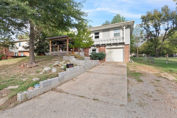 209 PAR AVE, WEBB CITY, MO 64870 - Image de057a283e6235f5887fede2df985d6d/3290644345