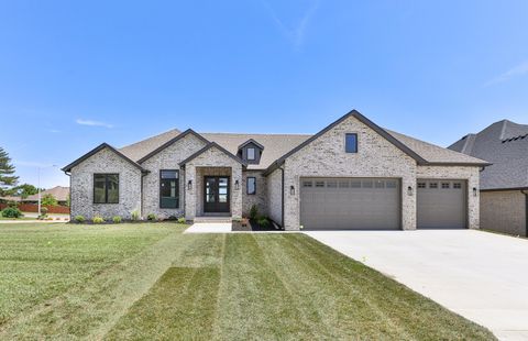 Photo of 2082 N Unbridled Court, Springfield, MO 65802 (MLS # 60323923)