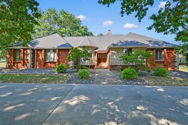 929 S MUMFORD DR, SPRINGFIELD, MO 65809 - Image e24f231d74a8eeccbf70b0b5b948aa27/219631110