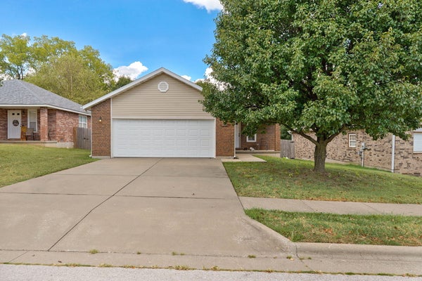 1257 E MCCLERNON ST, SPRINGFIELD, MO 65803 - Image e25dff4f99d698581eb4c24b35b553af/3482462921