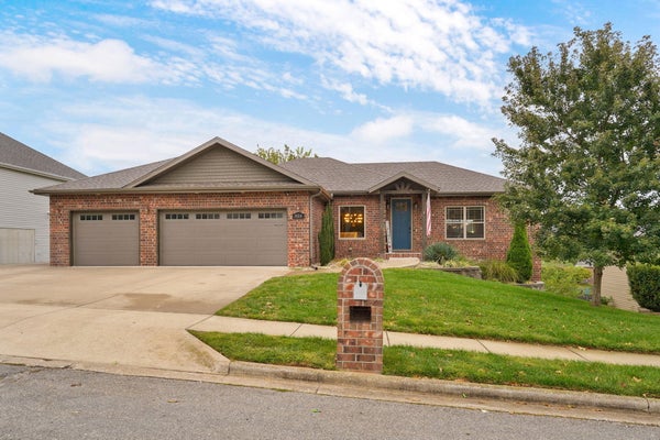 824 GOLD RUSH AVE, NIXA, MO 65714 - Image e312bbdc8f49e7d5c992871de79743c4/799943351