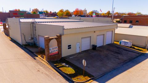 112 E Davis Street, Stockton, MO 65785 - MLS#: 60272855