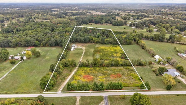 8097 W FARM ROAD 124, SPRINGFIELD, MO 65802 - Image e34f2221cb4a453495eec1cae29c75f1/4244236205