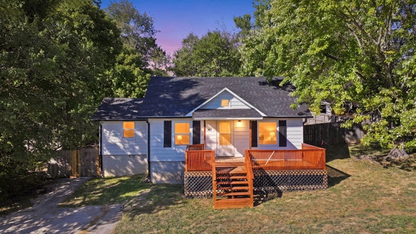 307 E ROBERTSON ST, OZARK, MO 65721 - Image e379ca327ebec0d6efbd8b4250cf5399/3906786869