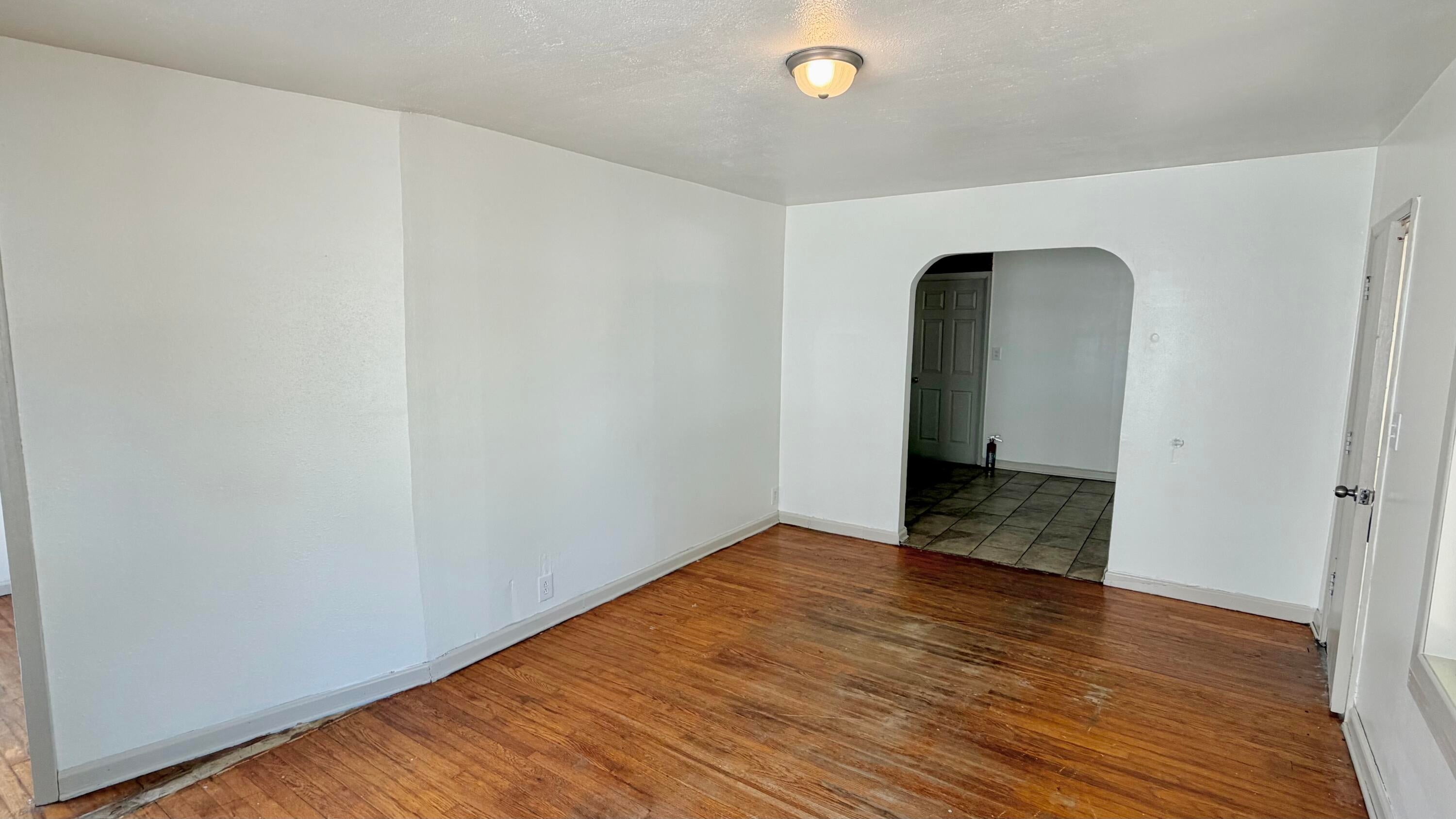 1406 W 5th Street