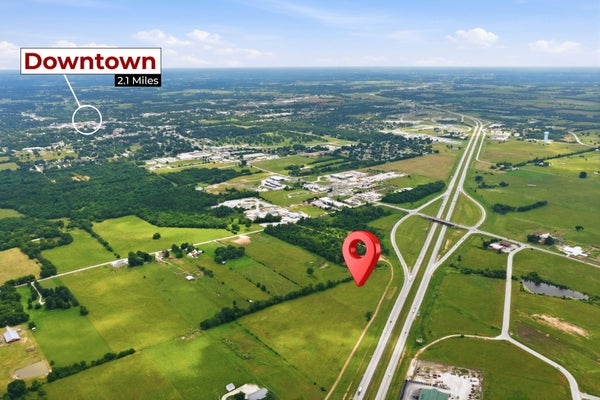 MO-13, BOLIVAR, MO 65613 - Image e5310035378b7cc8a176571e662b51fe/325035525