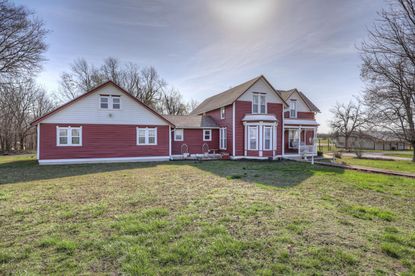 11158 Highway 97 – Investment Home