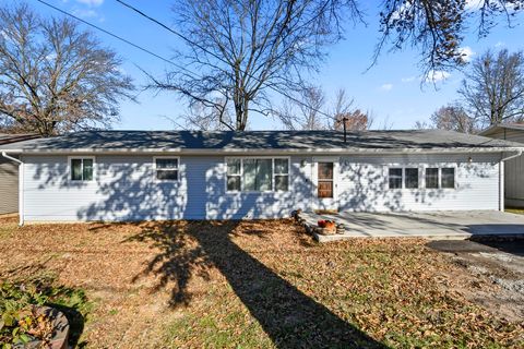 Photo of 2645 W Woodlawn Street, Springfield, MO 65803 (MLS # 60311608)