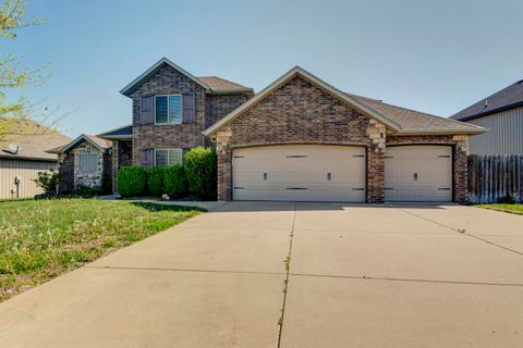 Photo of 1382 S Cumberland Avenue, Republic, MO 65738 (MLS # 60324442)