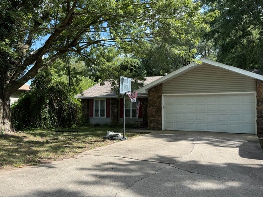 1014 W WOODLAND DR, REPUBLIC, MO 65738 - Image e598076bbc69c9779a49ec7202ff6a9c/2729101465