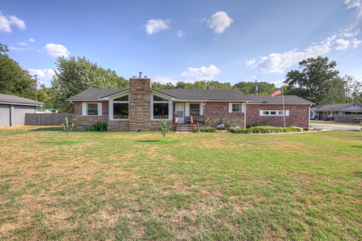Photo 1 of 56 — 1606 Frisco Street, Seneca, MO 64865