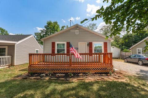Photo of 2406 W High Street, Springfield, MO 65803 (MLS # 60310547)