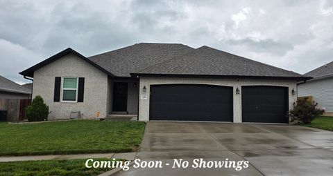 Photo of 1656 N Penrose Avenue, Nixa, MO 65714 (MLS # 60324596)