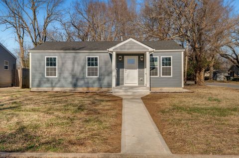Photo of 1701 W Webster Street, Springfield, MO 65802 (MLS # 60311633)