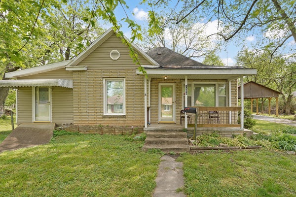 1808 N DRURY AVE, SPRINGFIELD, MO 65802 - Image e99404378dc82773afd7cfc97d638f6e/3387556191