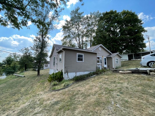 109 E LILLIAN AVE, CRANE, MO 65633 - Image ea417945802be2e5f488c0aa86749b78/804024935