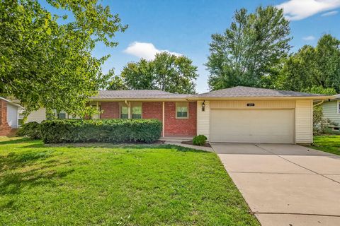 Photo of 3244 E Gasconade Street, Springfield, MO 65804 (MLS # 60311488)