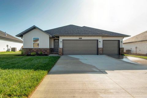 Photo of 889 E Virginia Lane Lot 178 #Lot 178, Nixa, MO 65714 (MLS # 60311768)