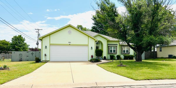 1921 BLUE BIRD DR, WEBB CITY, MO 64870 - Image ee0dbde975ac58ea4dd47cc2b050bc1a/2453043252