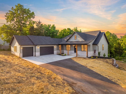654 WALKINGTON LN, BRANSON, MO 65616 - Image ee0f4a380bdcb2f9c2150eab49da0061/579268051