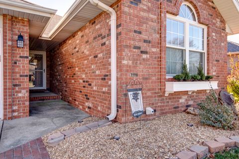 Photo of 606 N Ellen Street, Nixa, MO 65714 (MLS # 60313514)