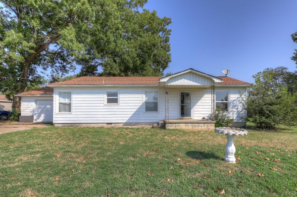 733 E COUNTRY RD, COLUMBUS, KS 66725 - Image f0028745251da8a5ce7894a84a23a1bf/184389711