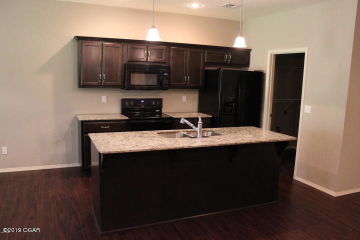 5046 Raintree Circle B