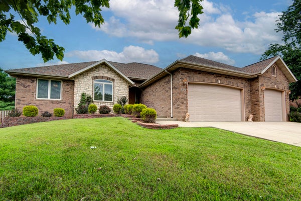 625 N ROCKINGHAM AVE, NIXA, MO 65714 - Image f198d58ca496475f6e0ccab342c11234/899529149