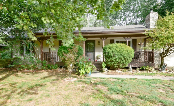 4050 S EL FIESTA AVE, SPRINGFIELD, MO 65807 - Image f2ee8fe1be9f0dbd9fdf1333c8cdcf0c/3130595974