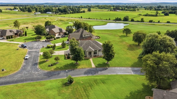 1586 SILO PL, BOLIVAR, MO 65613 - Image f2f0fcf7c3a8f2c9b584bdd2f62d7f19/3431178988