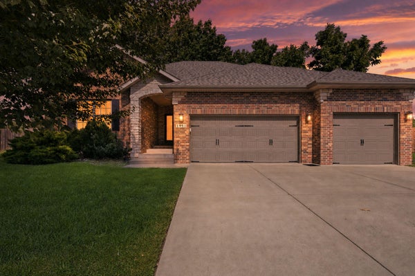 1991 N PARKWAY, STRAFFORD, MO 65757 - Image f2fb621e1ce3bf24f1a2c48bbee39038/1838711553
