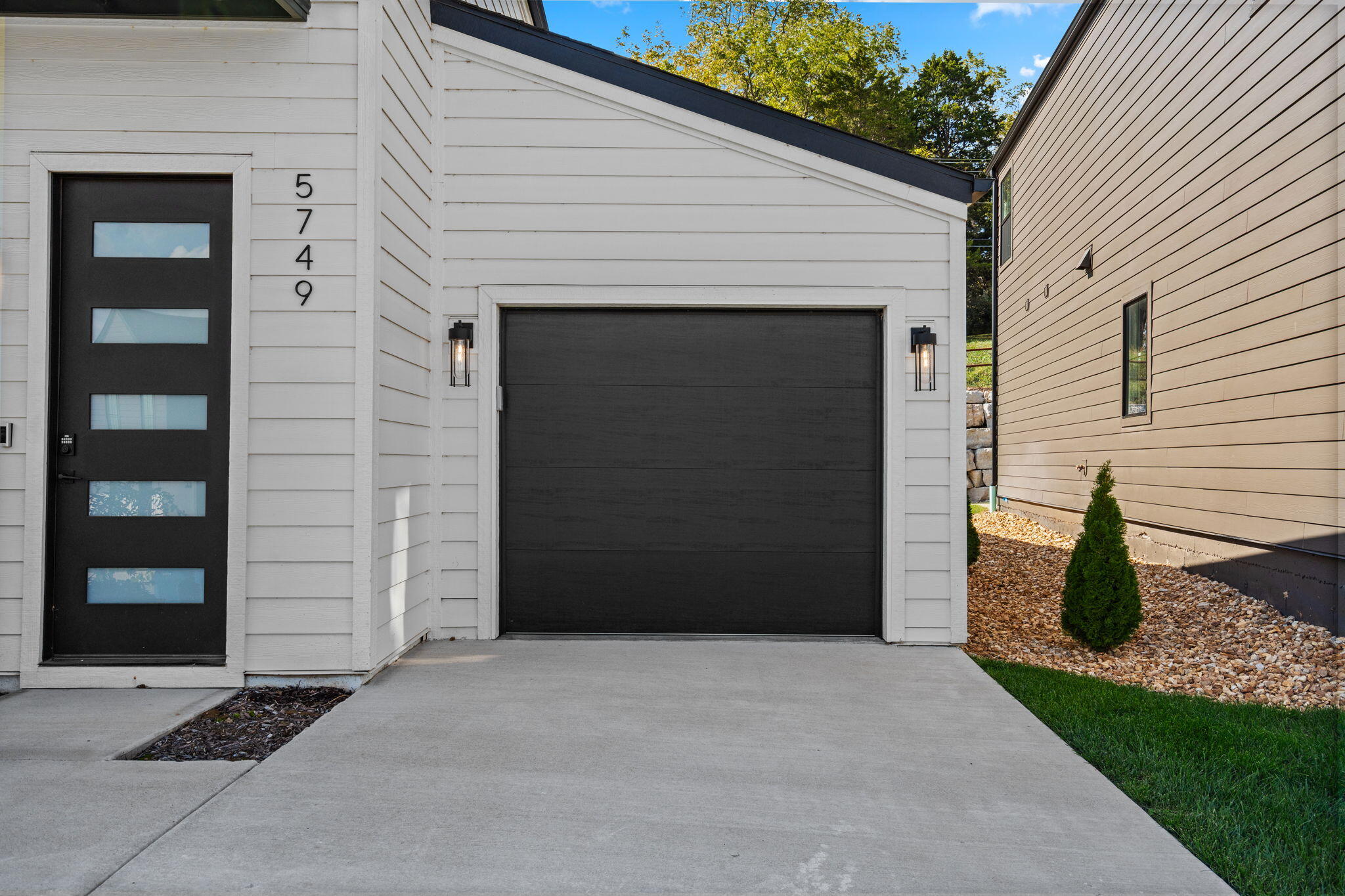 5749 S Trailside Circle