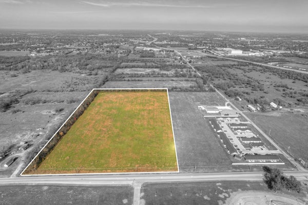FIR RD, CARTHAGE, MO 64836 - Image f4fbce4a99a0efd5af315eab84f59a20/1892461716
