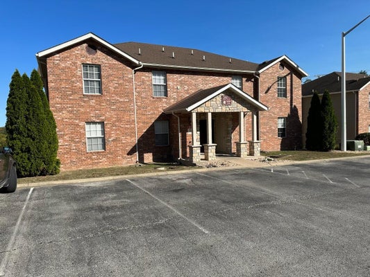 2917 VINEYARDS PKWY APT 1, BRANSON, MO 65616 - Image f632eefe833536719f026df61bea0839/1460294044