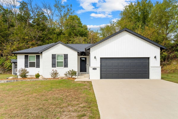 110 SUNRISE VILLA DR, BRANSON, MO 65616 - Image f63a2988cac563a4f83c79a4e0a23dab/2179462648