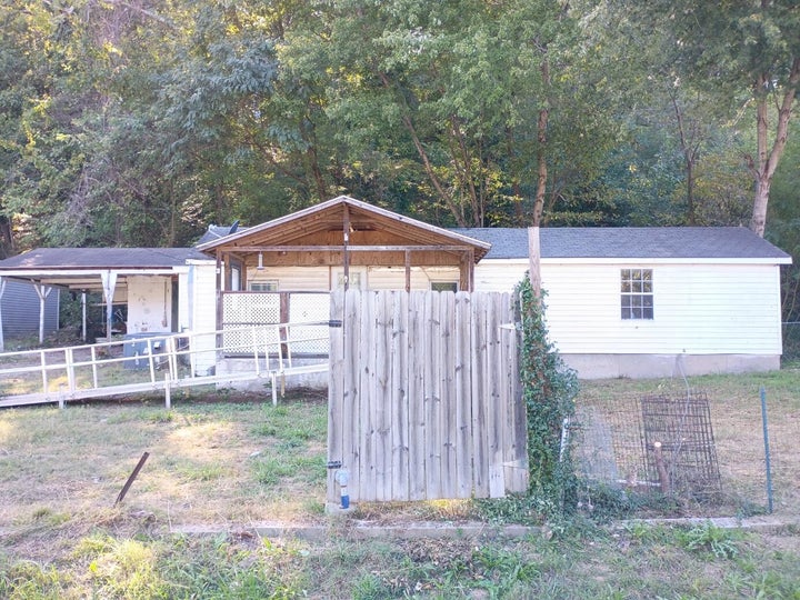Photo 1 of 10 — 9083 State Highway 59, Anderson, MO 64831