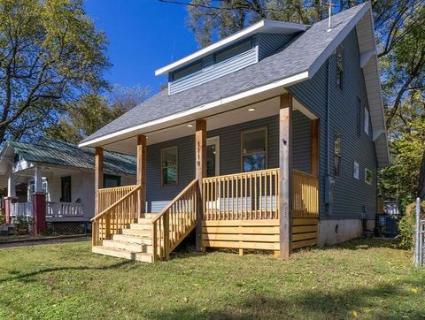 Photo of 1119 W Mt Vernon Street, Springfield, MO 65806 (MLS # 60309966)