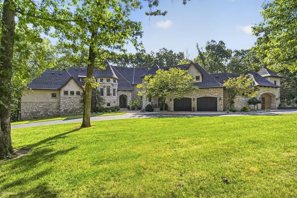 3208 S THORNRIDGE DR, SPRINGFIELD, MO 65809 - Image fa56e785392e55b7a00a695898be6383/4213599280
