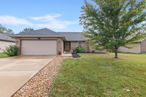 Photo of 175 E Deer Run Street, Rogersville, MO 65742 (MLS # 60307097)