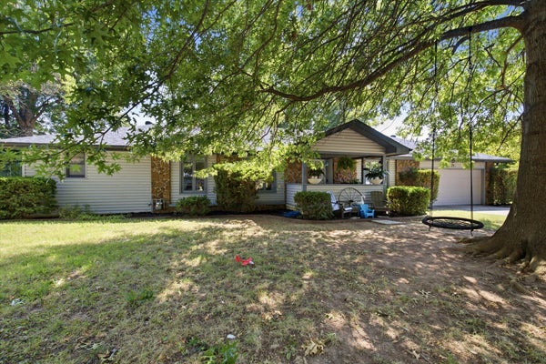 835 E JEWETT ST, SPRINGFIELD, MO 65807 - Image fc855b2d0a39f3eabd0658e2d846f5f1/3769602920