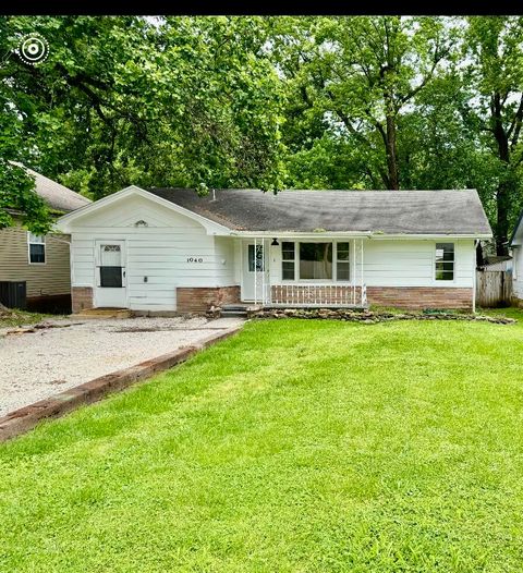 Photo of 1040 E Cherokee Street, Springfield, MO 65807 (MLS # 60310533)