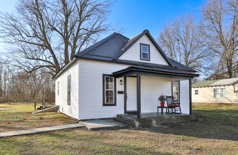 Photo of 445 W Cale Street, Monett, MO 65708 (MLS # 60312705)