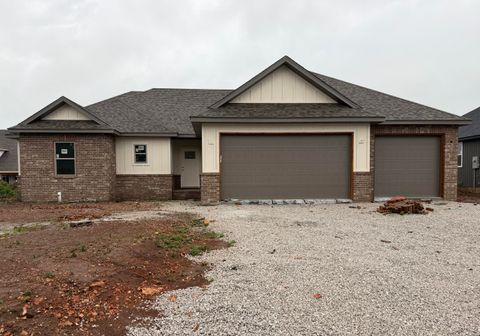 Photo of 1405 N Collins Drive, Republic, MO 65738 (MLS # 60324160)