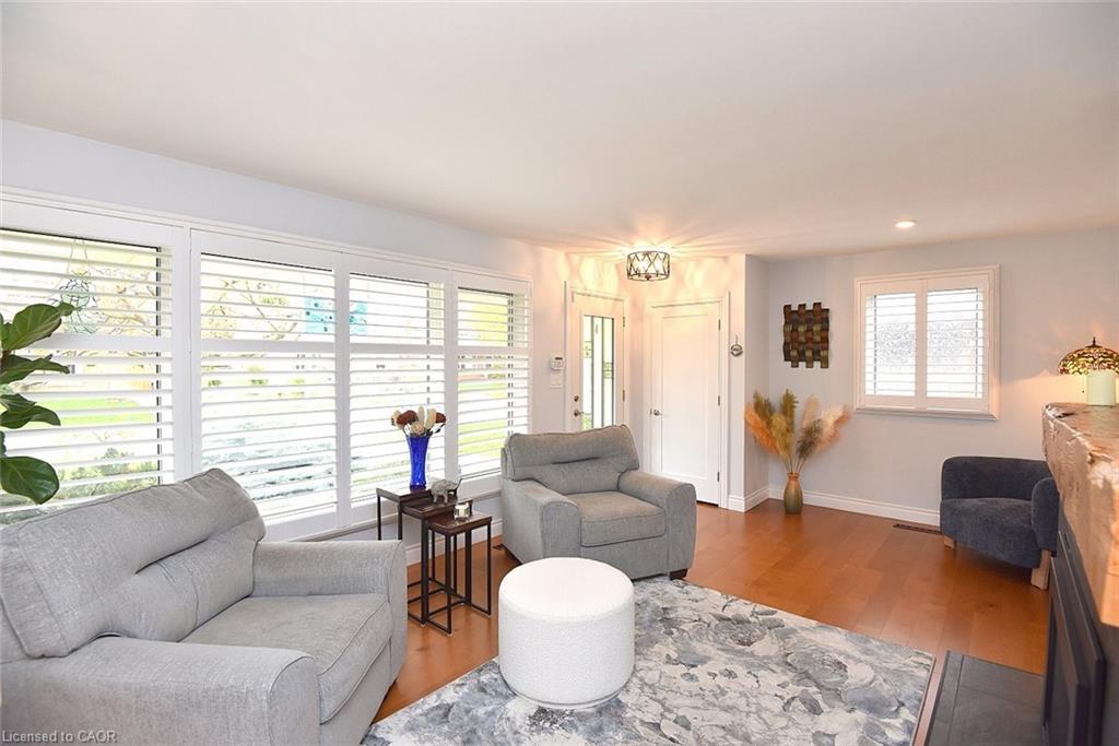 12 Desjardins Avenue