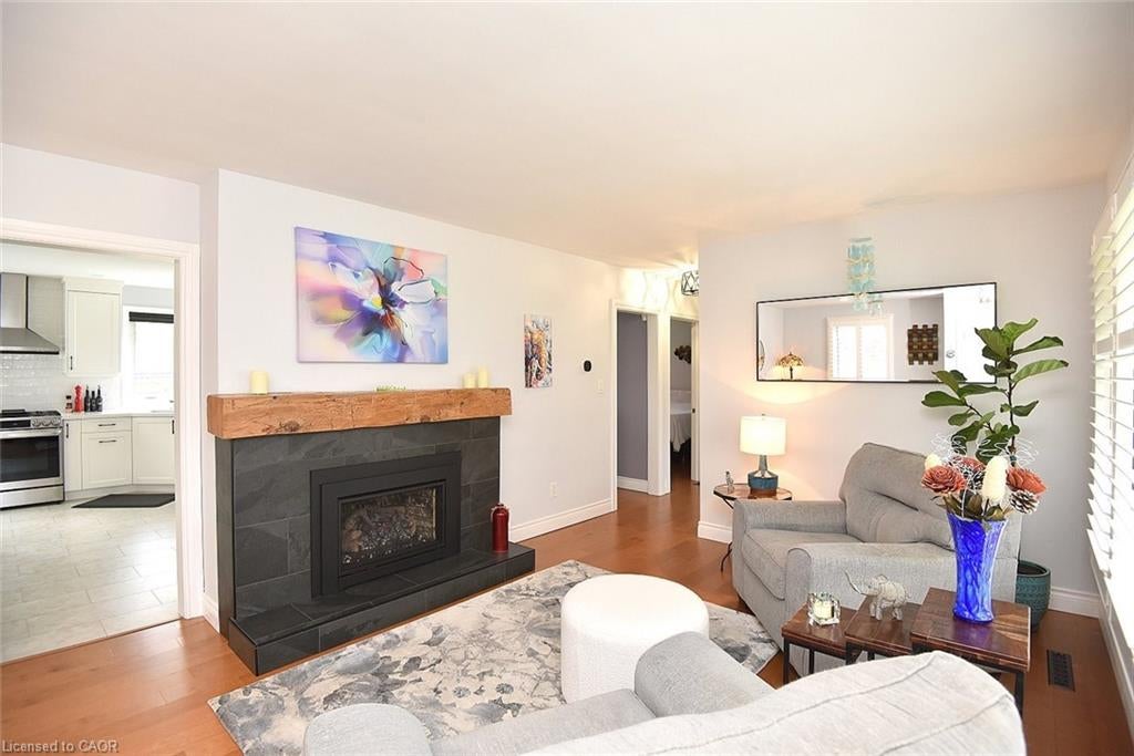 12 Desjardins Avenue