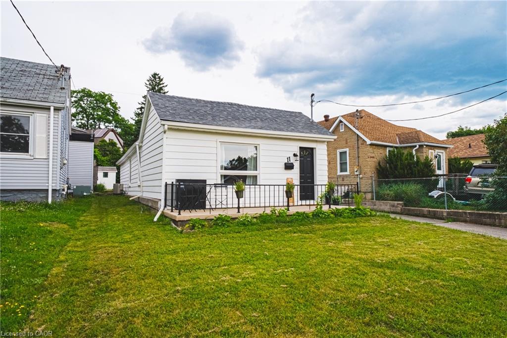 11 Broadview Avenue