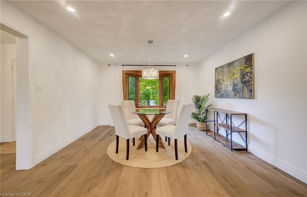 83 Rosslinn Road