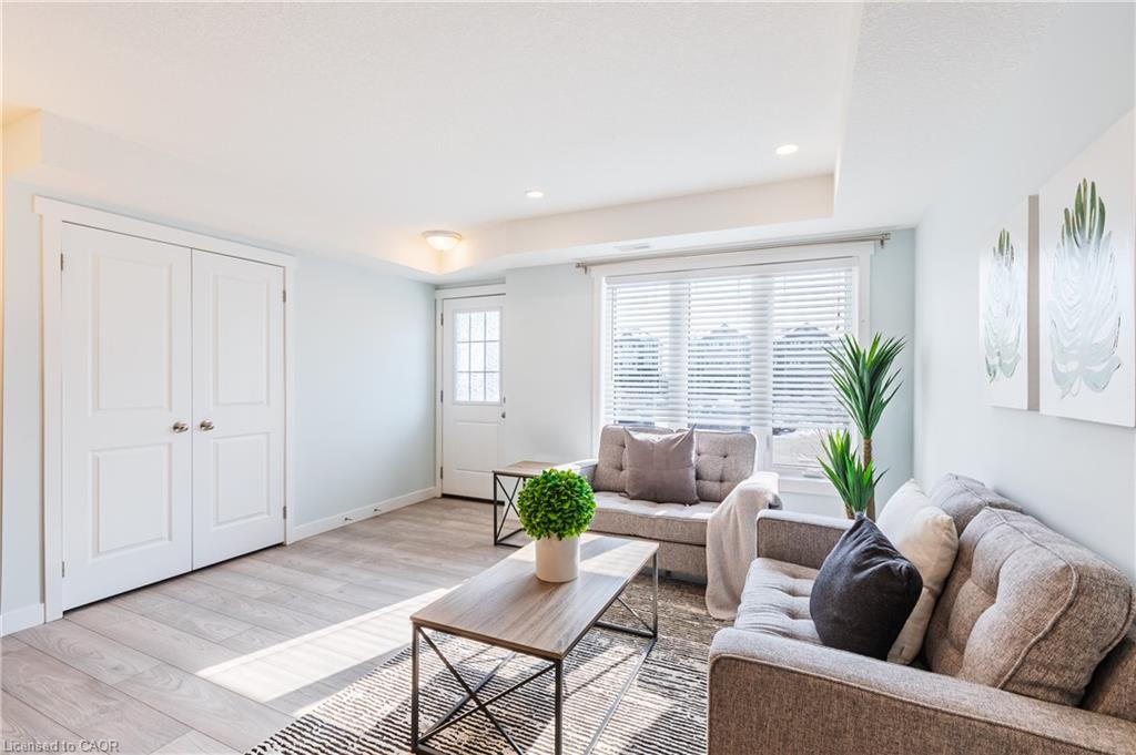 160 Rochefort Street E5