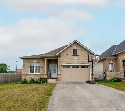 914 Burwell Street Fort Erie ON L2A 0E3